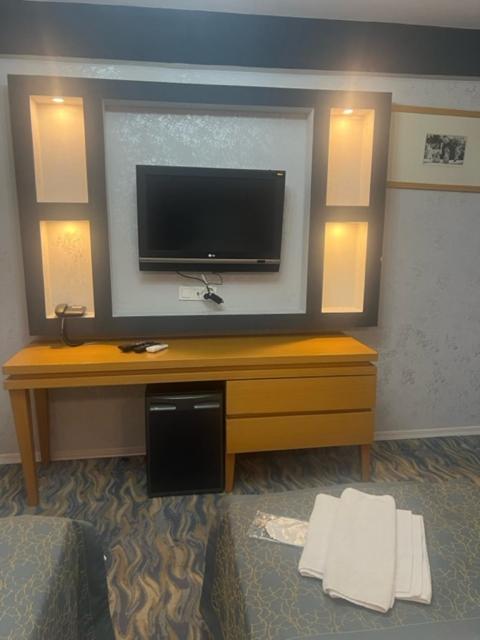 Uenaten Otel Gaziemir 外观 照片