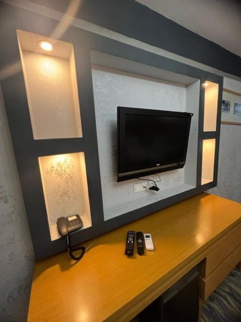 Uenaten Otel Gaziemir 外观 照片